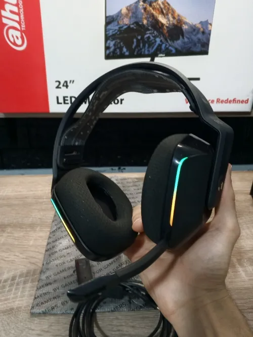 Logitech G733 Lightspeed Wireless