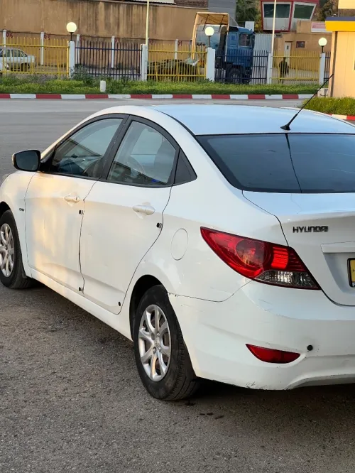 Hyundai Accent RB  4 portes 2013 Accent RB  4 portes