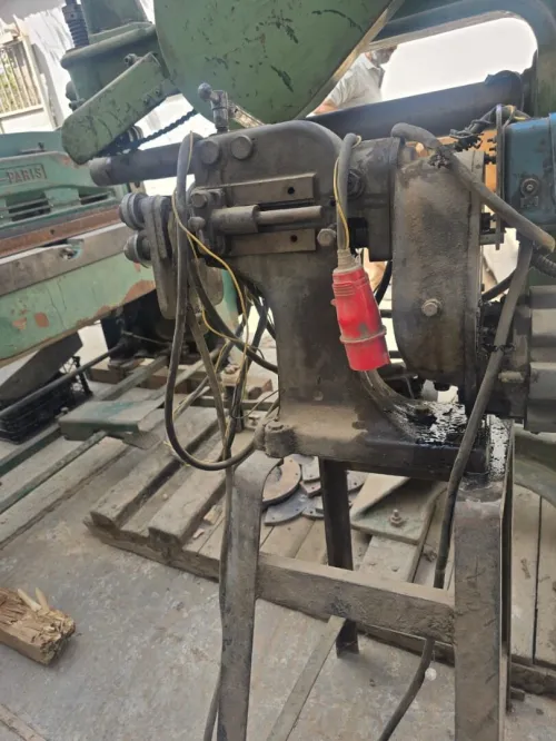 Guillotine-grasseuse-brodeuse-rouleuse-machine pour coude