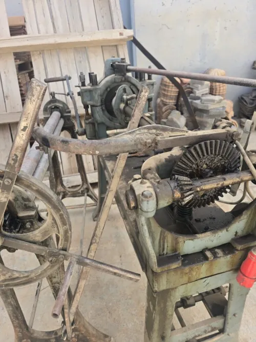 Guillotine-grasseuse-brodeuse-rouleuse-machine pour coude