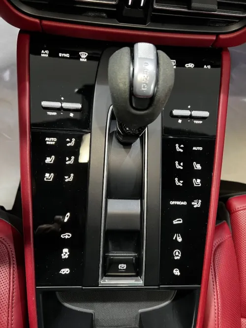 Porsche MACAN T 2024 