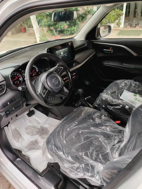 Suzuki Swift 2025 GLX