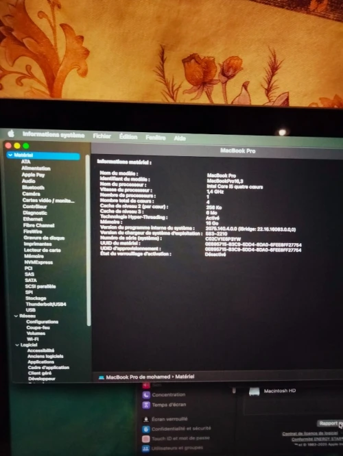 MacBook pro touch bar 