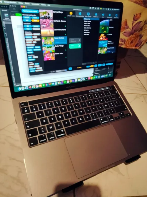MacBook pro touch bar 