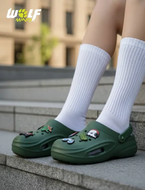 crocs-Clogs confortables et tendance  Livraison possible