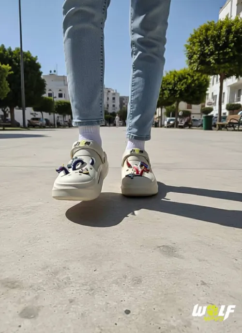 crocs-Clogs confortables et tendance  Livraison possible