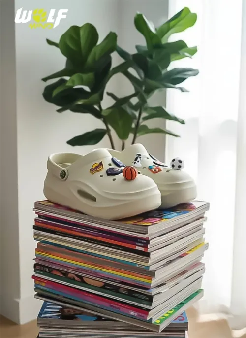 crocs-Clogs confortables et tendance  Livraison possible