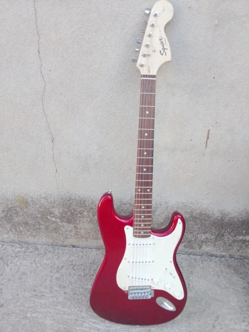 Guitare electrique trés bonne affaires 