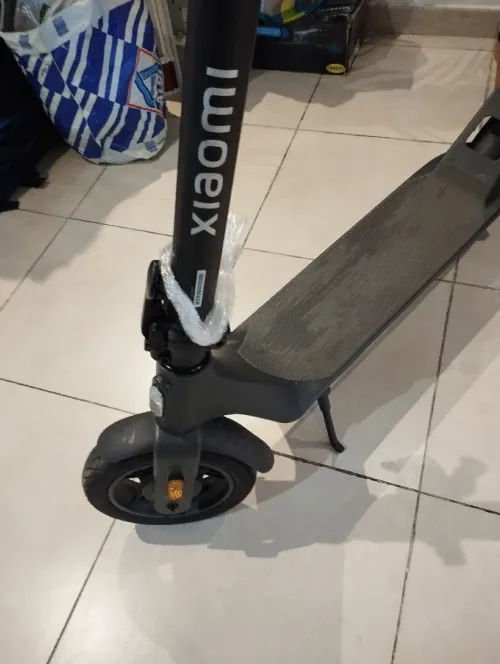 Vente trottinette électrique Xiaomi bon état aucun problème venu de France