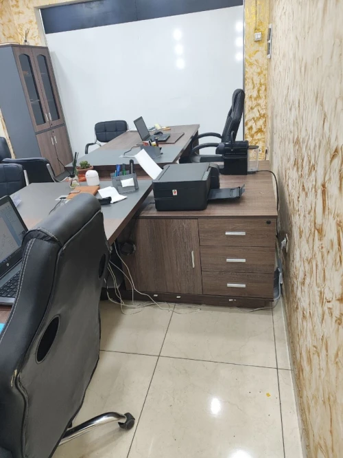 lot de Bureau ou Agence a vendre