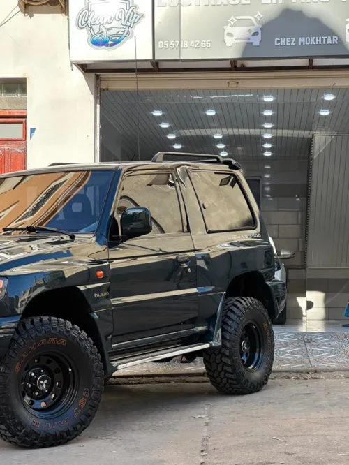 Mitsubishi Pajero Court 1996 