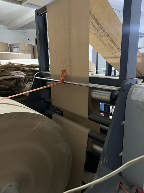 Machine de fabrication de sacs croissants -très bon état 