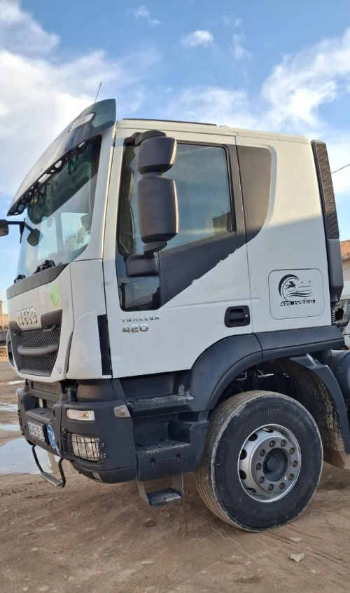 IVECO TRAKKER 2015