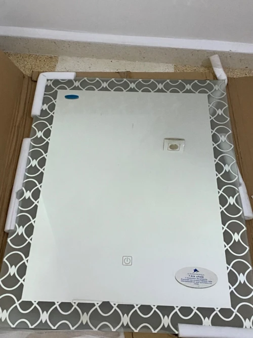 Miroir de salle de bain مرآة الحمام