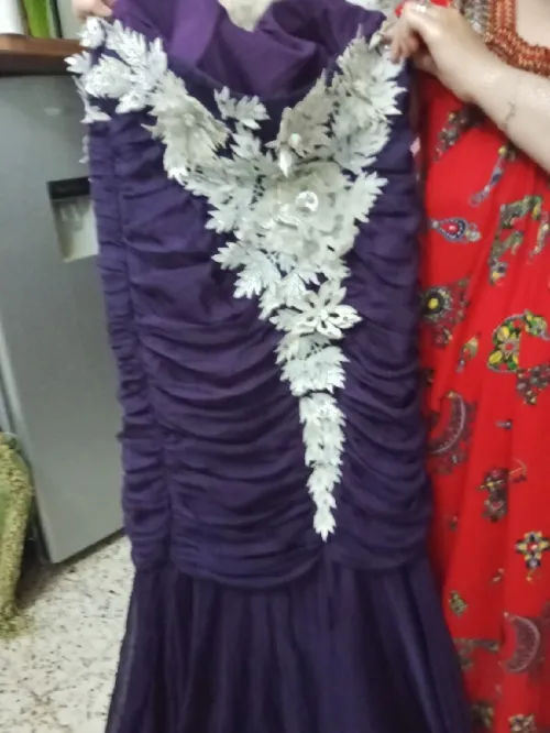 Tasdira bonne occasion :  caftan doré, robe de soirée mauve et djeba anabia rose clair