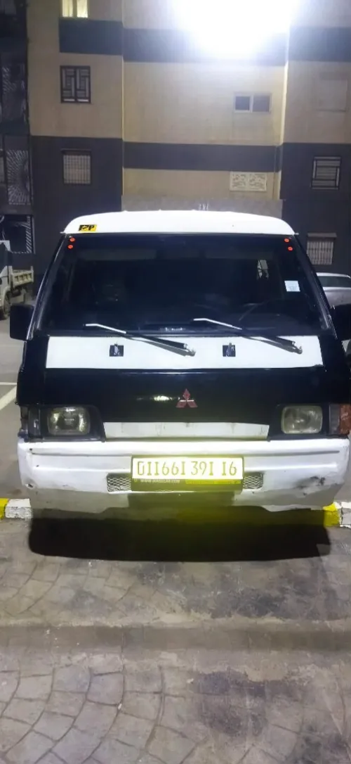 Mitsubishi Fourgon 1991 Essence