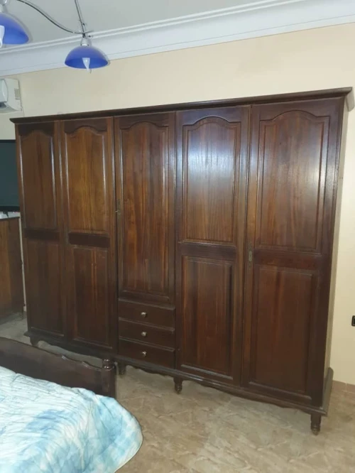 Armoire d'une chambre à coucher en Hêtre