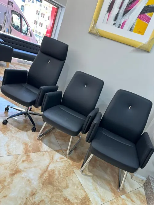 arrivage chaise PDG en cuir industriel