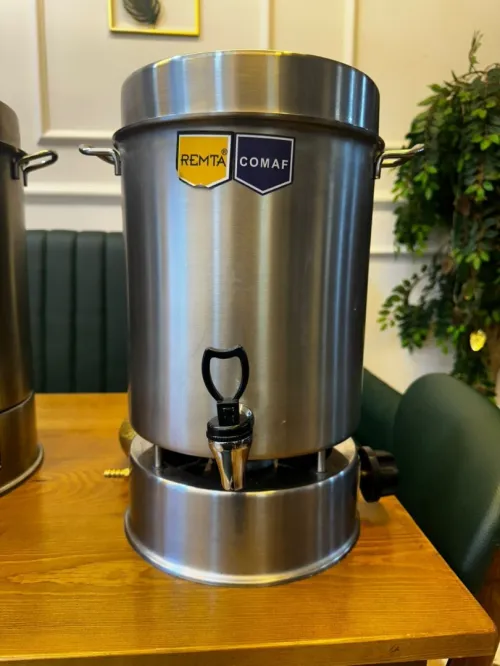 Chauffe-eau / thé/ café professionnel à vendre 