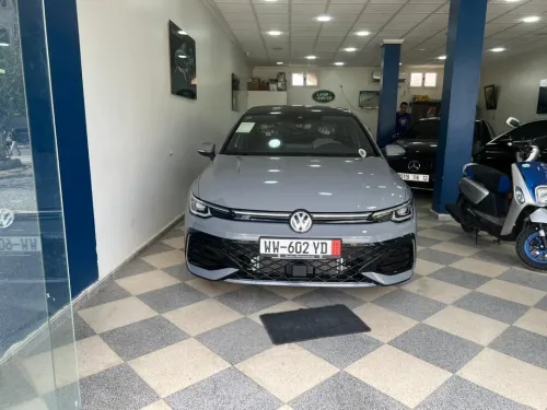 Volkswagen Golf 8 2025 Pro R-line