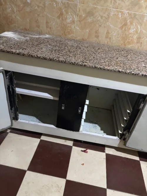 Pétra bateur frigo lave a bord