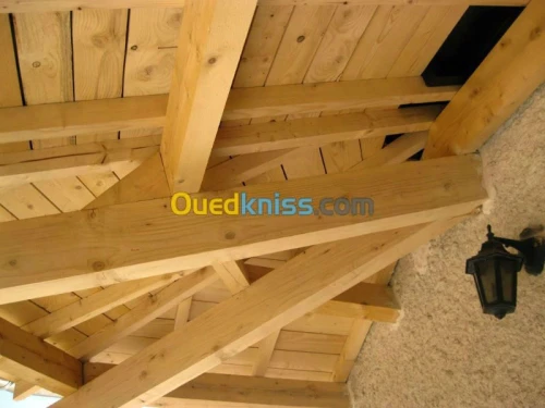 charpente en bois toiture poses tuiles