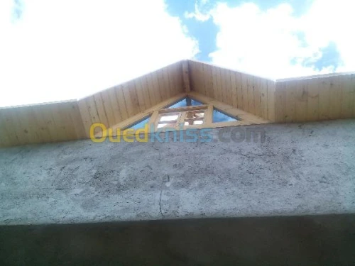 charpente en bois toiture poses tuiles