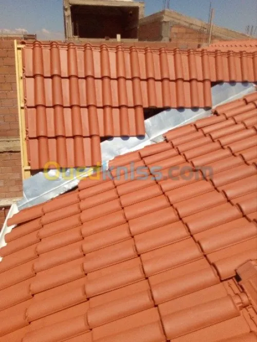 charpente en bois toiture poses tuiles