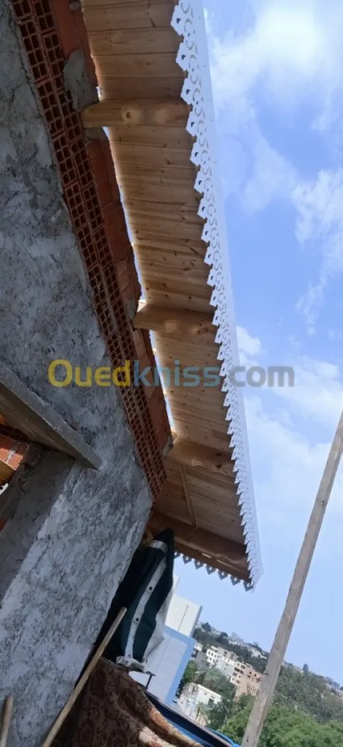 charpente en bois toiture poses tuiles