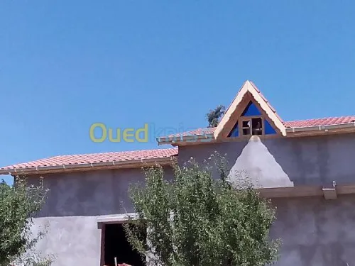 charpente en bois toiture poses tuiles