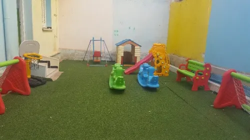 école maternelle  crèche  1 à 05 ans 
