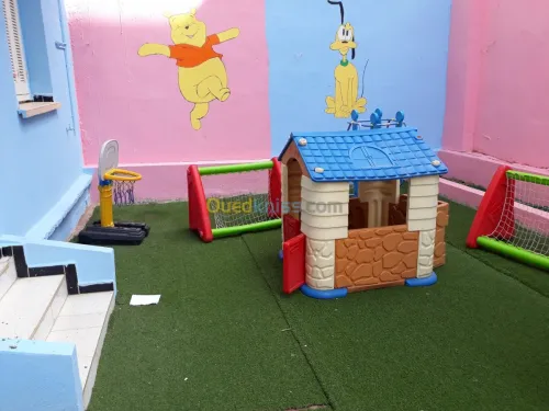 école maternelle  crèche  1 à 05 ans 