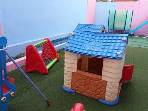 école maternelle  crèche  1 à 05 ans 