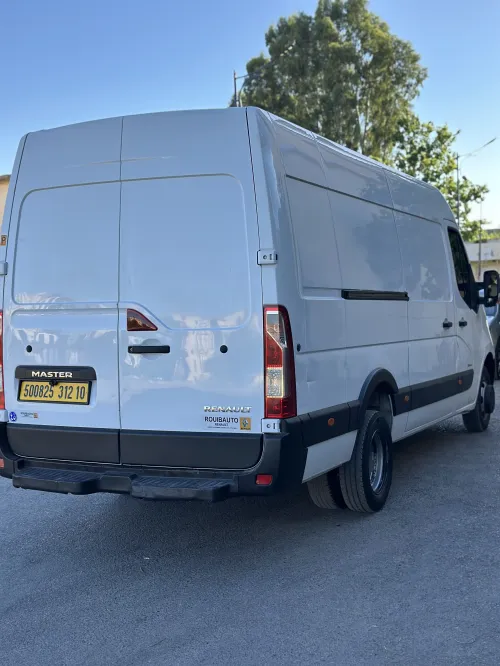 Renault Master 2012