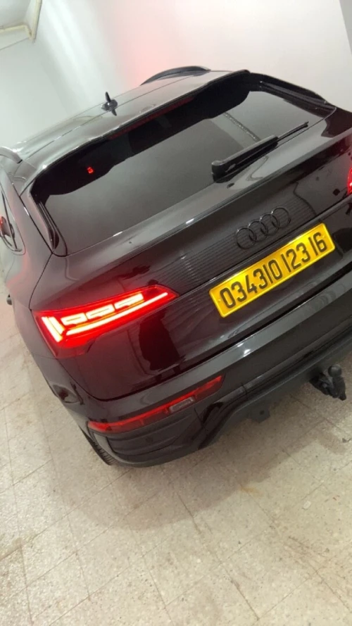 Audi Q5 2023 S line black