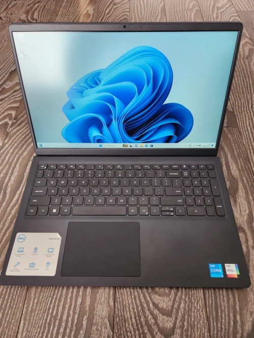 DELL INSPIRON 3520 i5 1135G7 2.40GHZ 16Gb DDR4 512gb SSD NVME INTEL IRIS XE GRAPHICS ECRAN 15p FHD