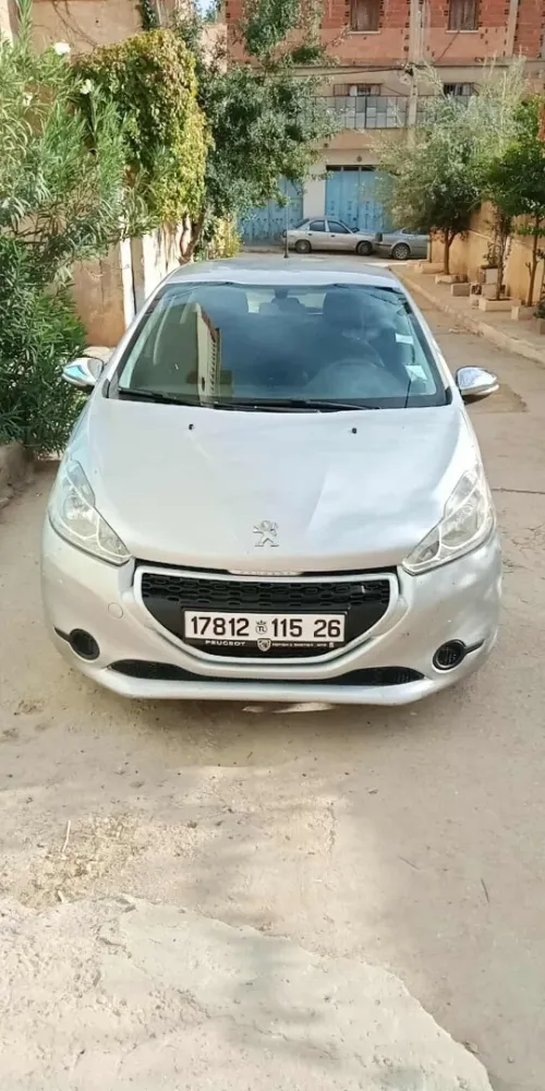 Peugeot 208 2015 Access Facelift