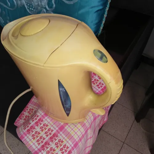 Hachoir+ bras mixeur Moulinex+bouilloire CE