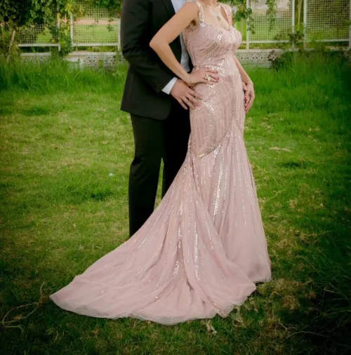Robe de soirée sirène idéale pour mariée ou fiançailles 