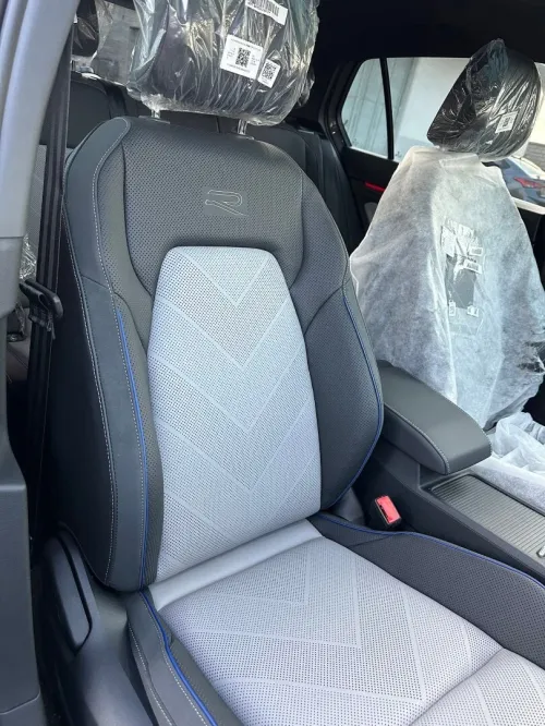 Volkswagen Golf 8 2025 R Black Edition 