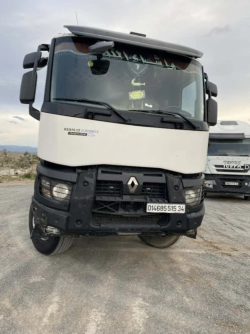 Renault kerax 6x4 2015