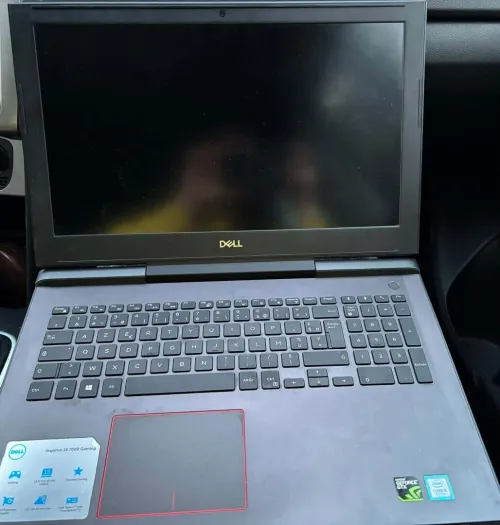 DELL INSPIRON 7577 / I5-7300HQ / GTX 1050