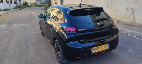 Peugeot 208 2022 Allure pack
