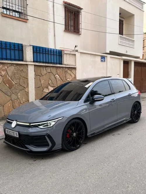 Volkswagen Golf 8.5 2025 R line