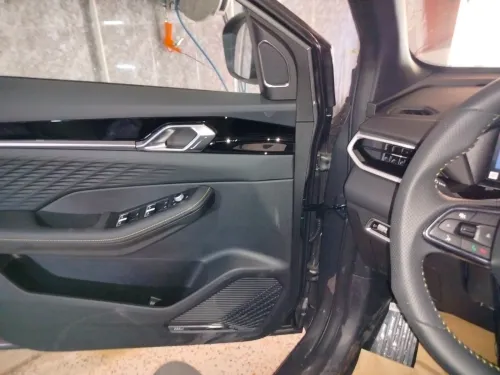 Geely Coolray 2026 