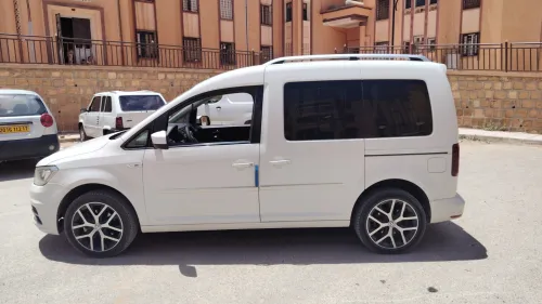 Volkswagen Caddy 2017 Highline
