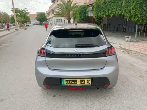 Peugeot 208 2023 Allure Pack