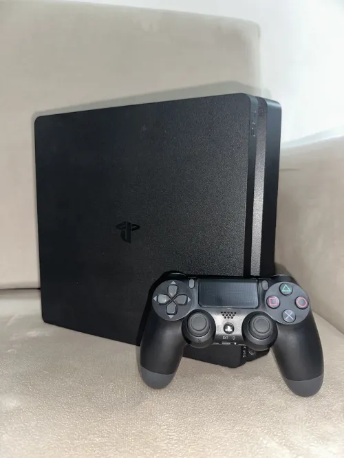 Ps4 slim 1TB flashi