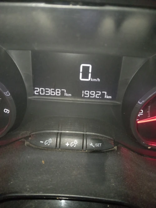 Peugeot 208 2015 Active Facelift