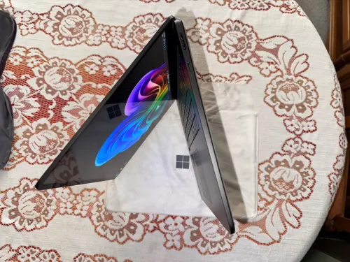 Microsoft Surface Laptop for business 7th Edition with inter Ultra 7/32gb/512gb/15"